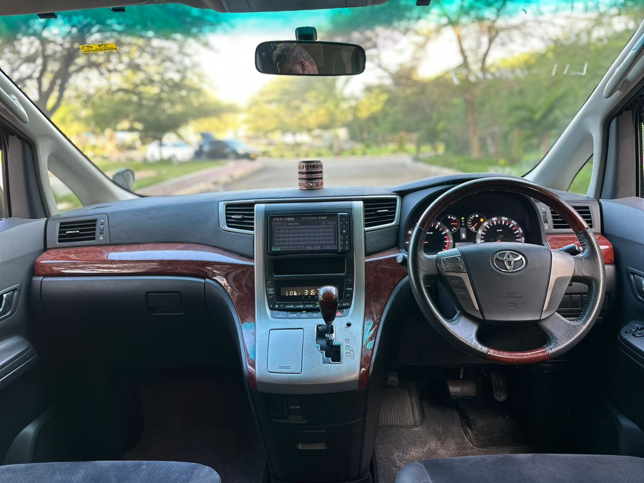VELLFIRE thumbnail 4